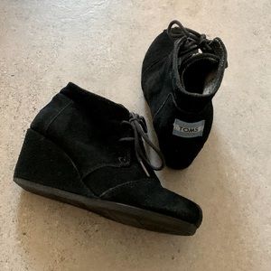 Toms Black Suede Wedges